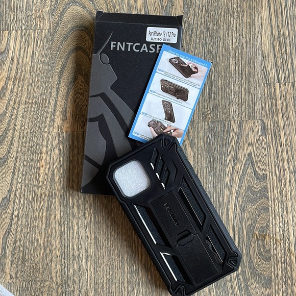 iPhone 12/12Pro standing phone case. - Picture 3 of 7